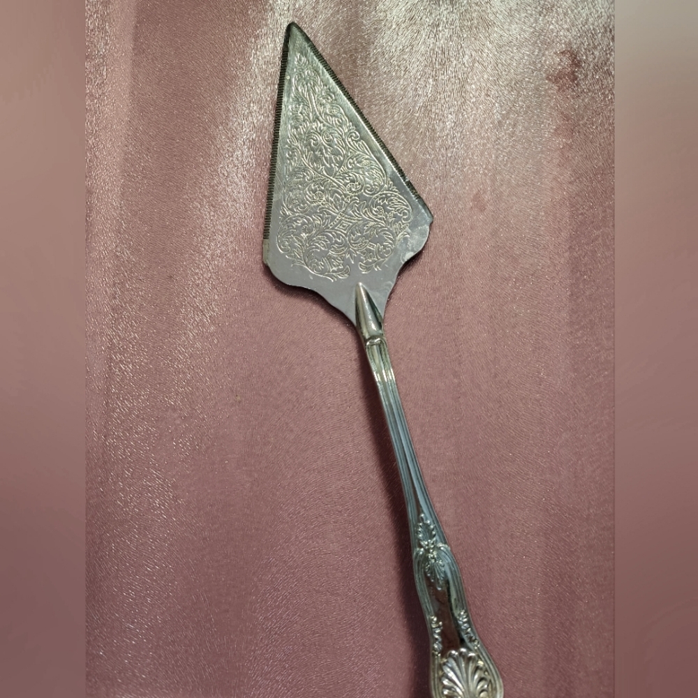 Vintage Silver Plate Solid Pie/Cake Knife/Server with